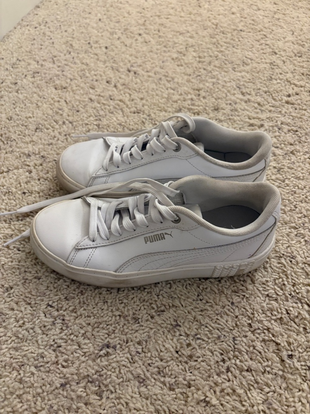 White Puma leather sneakers, W7